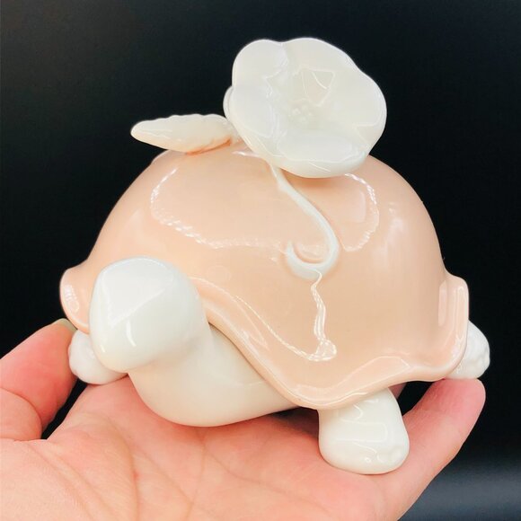 1982 Fitz & Floyd Blush Pink Turtle Trinket Box, Vintage Porcelain Jewelry Dish - Picture 9 of 11